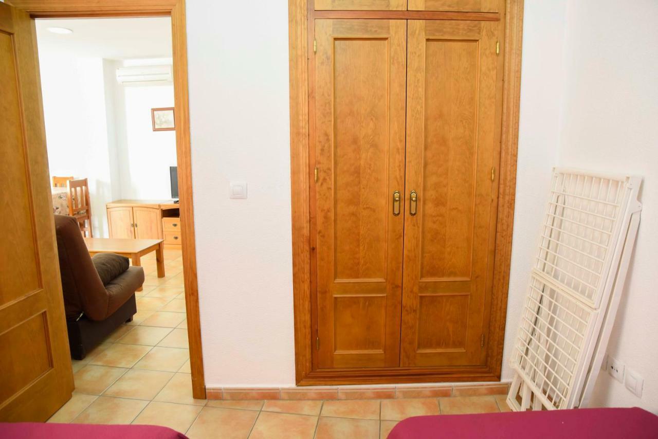 Apartamentos Perez Zara Conil De La Frontera Exterior photo