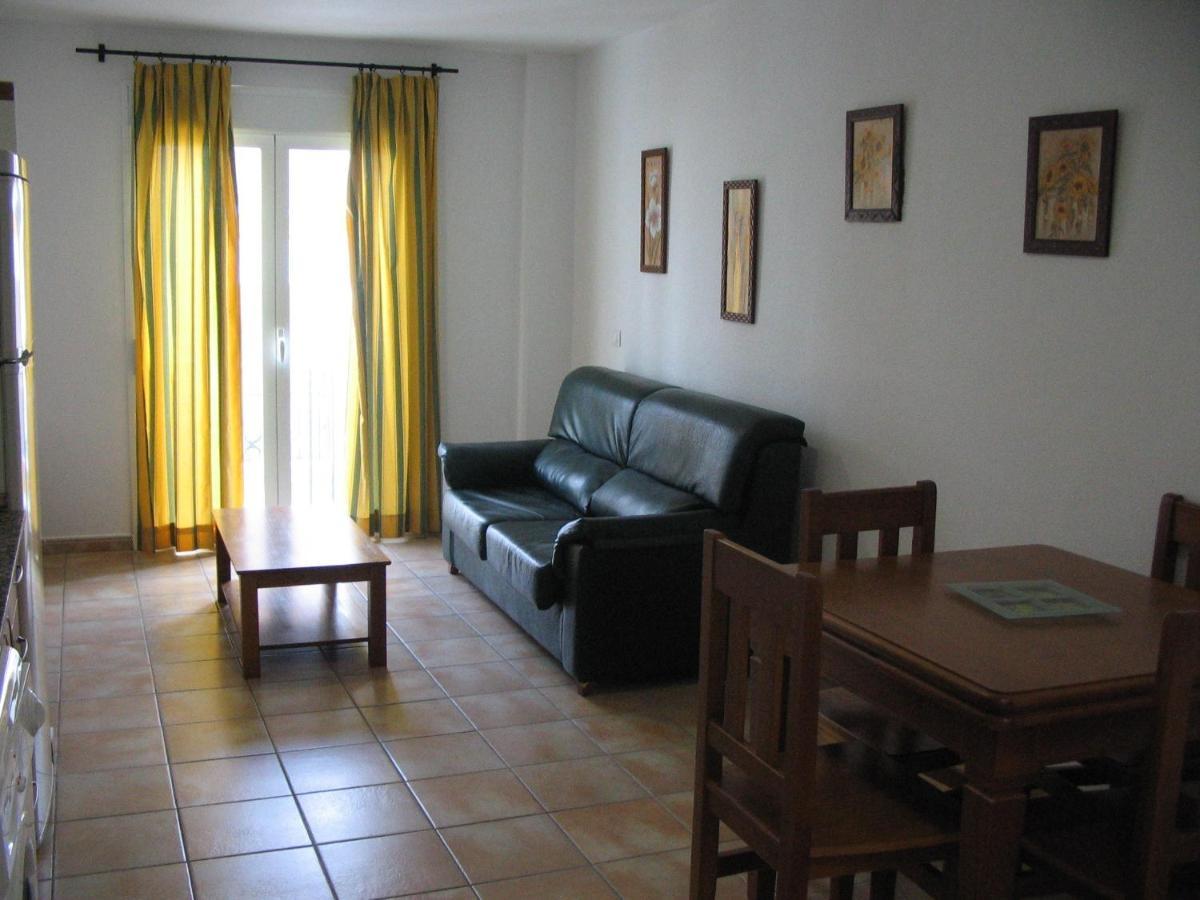 Apartamentos Perez Zara Conil De La Frontera Room photo