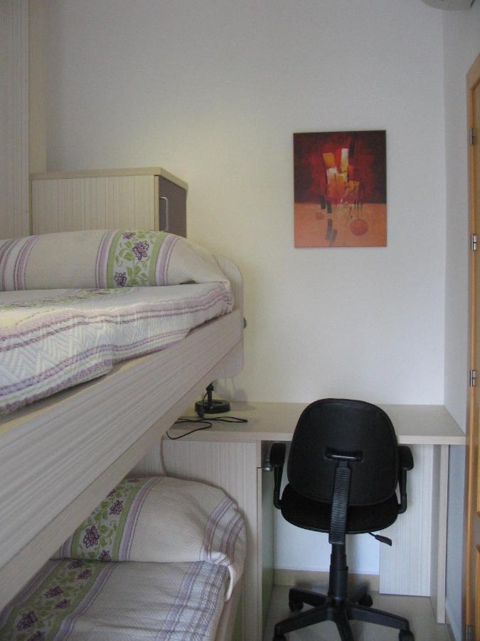 Apartamentos Perez Zara Conil De La Frontera Room photo